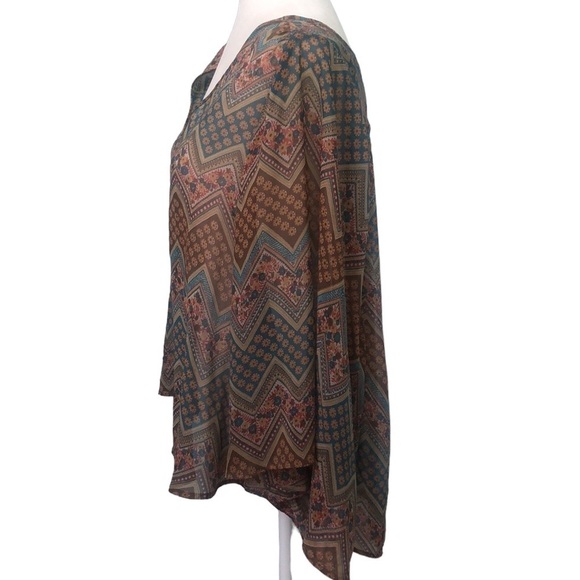 ZOA by Anthropologie Semi Sheer Bat Wing V Neck Multi Print Blouse Poncho Medium - Picture 3 of 9